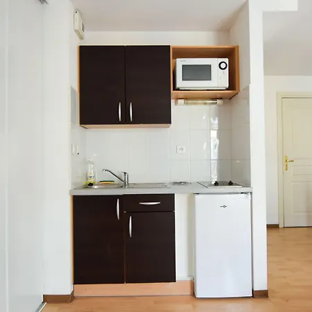 渣油姆豪斯中央酒店 牟罗兹