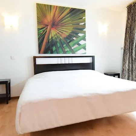 Residhotel Centre Aparthotel 3*