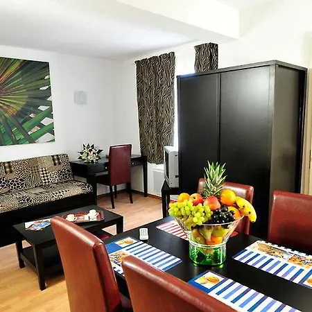 Residhotel Centre Aparthotel 3*
