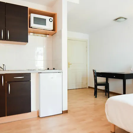 Residhotel Centre Aparthotel 3*