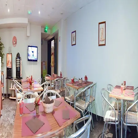 渣油姆豪斯中央酒店 3*